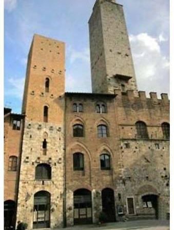 La Torre Useppi Daire San Gimignano Dış mekan fotoğraf