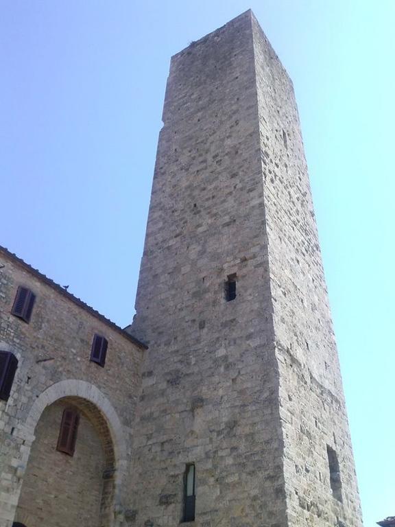 La Torre Useppi Daire San Gimignano Dış mekan fotoğraf